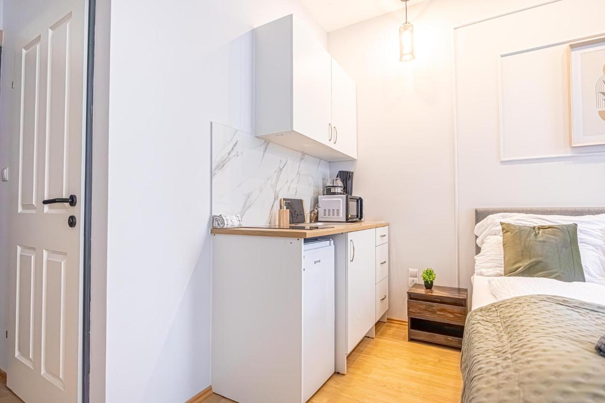 Spacious Shared Apartment Schoenbrunn Wien Exteriör bild