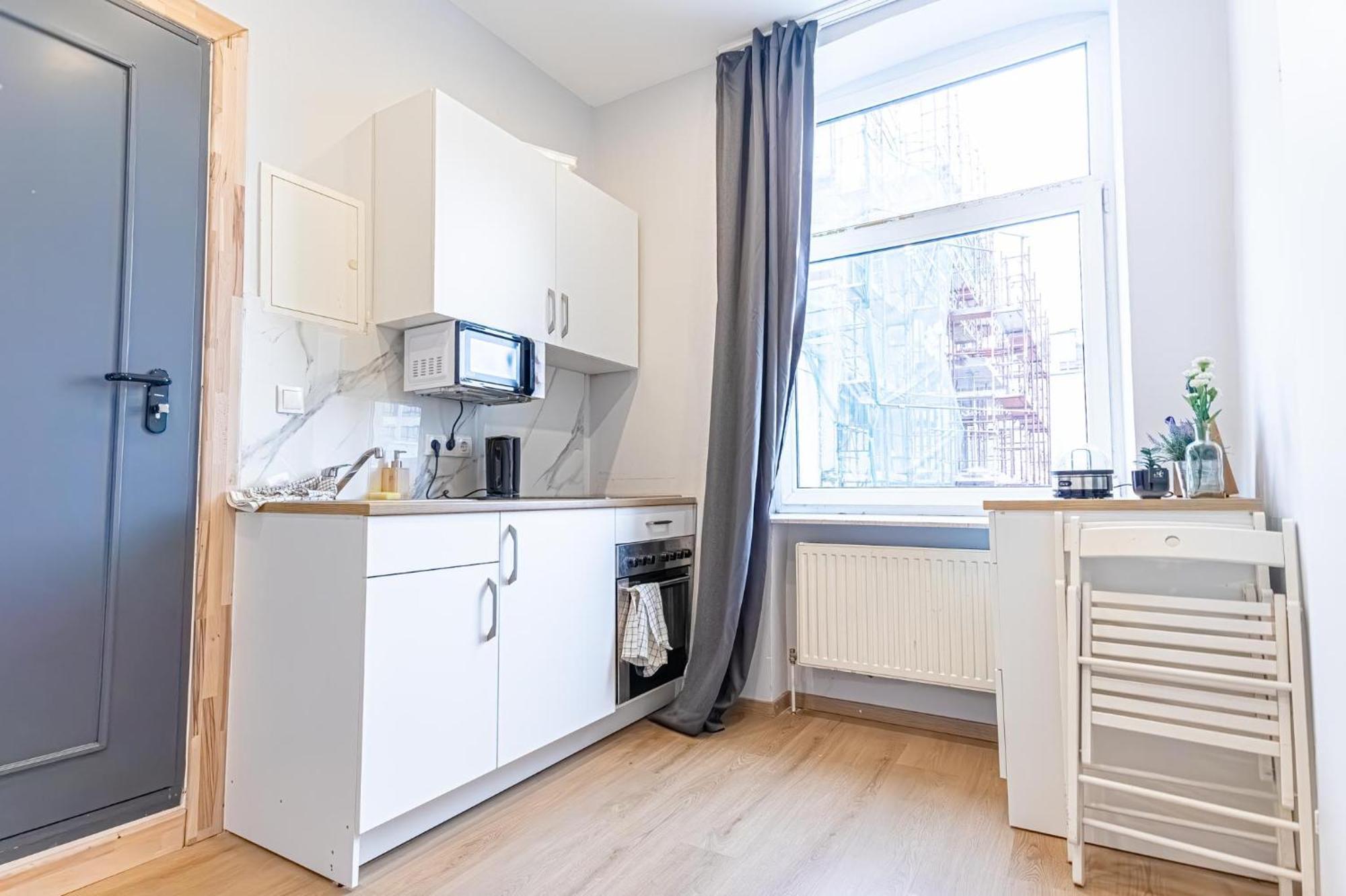Spacious Shared Apartment Schoenbrunn Wien Exteriör bild