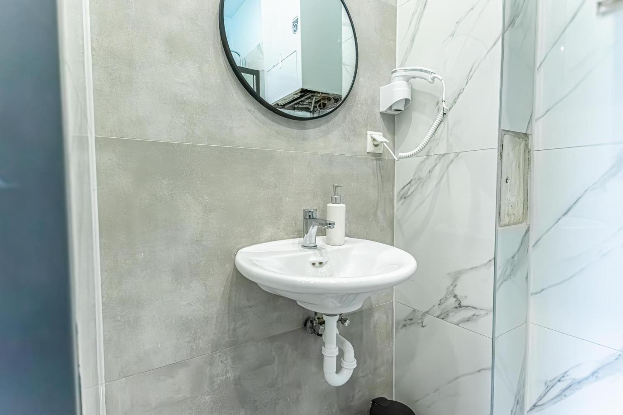 Spacious Shared Apartment Schoenbrunn Wien Exteriör bild